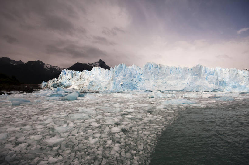 无人,横图,室外,白天,美景,水,阿根廷,漂浮,融化,冰,景观,云,风景,天空,自然,景色,寒冷,摄影,宁静,自然风光,冰河,莫雷诺冰川,圣克鲁斯省,彩图
