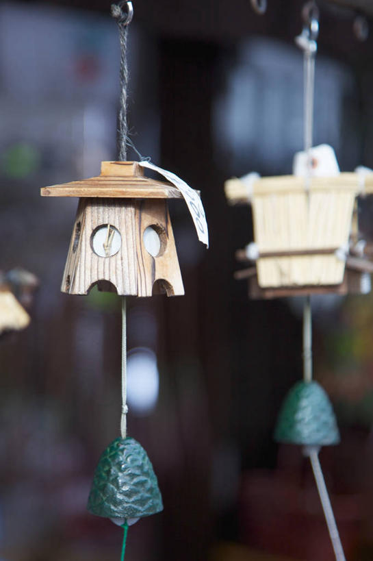 无人,竖图,室外,特写,白天,风铃,日本,吊挂,悬挂,日本文化,木制,挂,摄影,部分,美术工艺,彩图