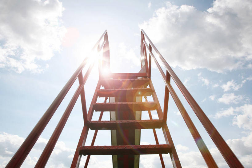 无人,栏杆,横图,室外,白天,镜头眩光,仰视,太阳,楼梯,日光,英国,云,天空,摄影,彩图,低角度拍摄