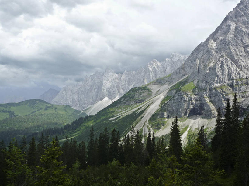 无人,横图,室外,白天,美景,山,山脉,奥地利,景观,乌云,云,天气,树,风景,自然,景色,摄影,自然风光,阿尔卑斯山脉,蒂罗尔,彩图,卡尔文德尔山脉
