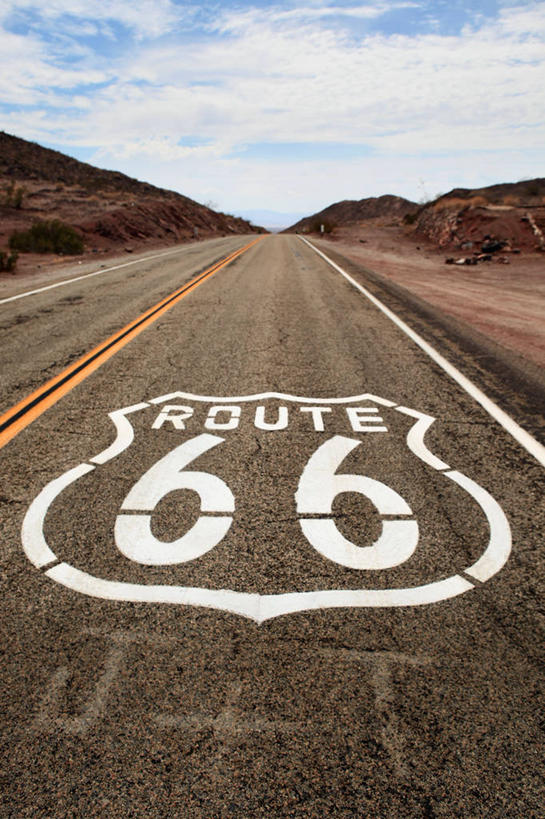 无人,竖图,室外,白天,通讯,路,美国,路标,云,方向,摄影,英文字母,加利福尼亚,66号公路,彩图