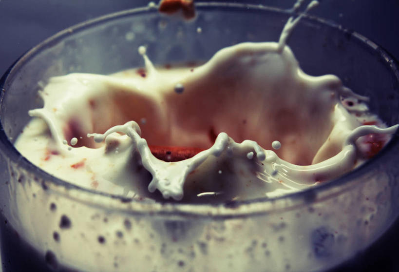 牛奶,无人,横图,室内,特写,白天,西班牙,溅,曲奇,首都,饮食,饮料,马德里,摄影,清新,健康食物,玻璃杯,彩图