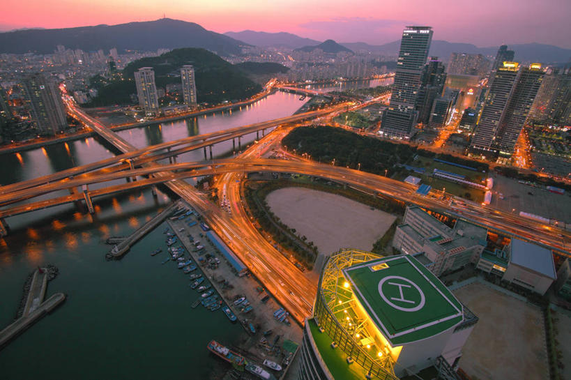 无人,横图,俯视,航拍,室外,长时间曝光,度假,美景,山,水,城市风光,城市,建筑,摩天大楼,船,釜山,韩国,反射,景观,联系,娱乐,现代,黄昏,享受,休闲,景色,放松,运输,摄影,照亮,鸟瞰,彩图,高角度拍摄