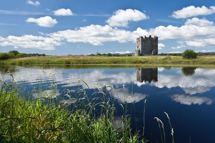 无人,横图,室外,白天,植物,建筑,英国,反射,城堡,云,历史,废墟,风景,天空,自然,摄影,宁静,彩图,迪河