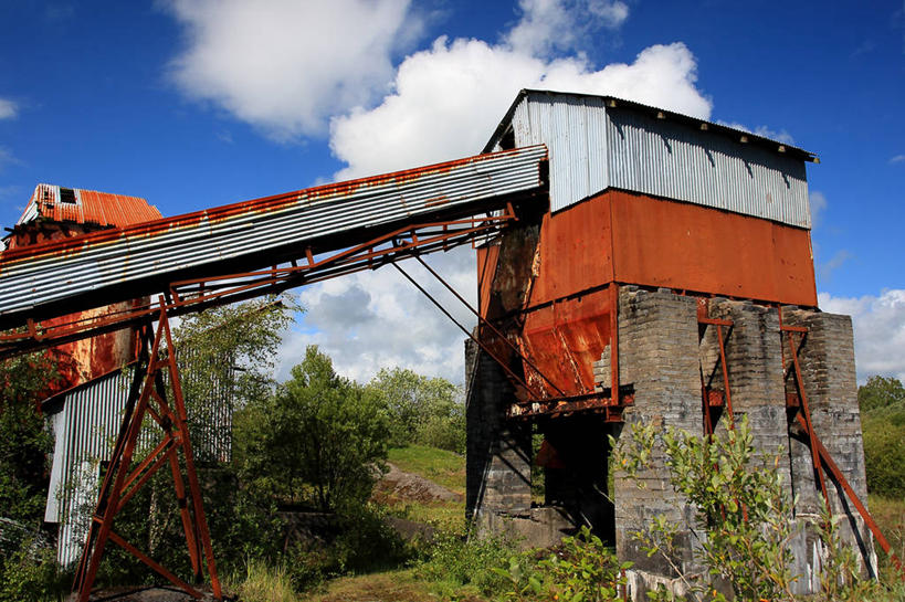 无人,横图,室外,白天,采矿业,植物,英国,生锈,云,树,天空,工业,摄影,腐蚀,侵蚀,采石场,腐化,锈迹斑斑,彩图,布里真德