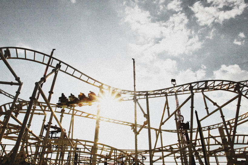 游乐园,横图,室外,白天,镜头眩光,游戏,纽约,美国,云,玩,娱乐,过山车,休闲,乐趣,摄影,游乐设施,活动,享乐,发泄,消遣,智力,纽约州,宣泄,游艺设施,休闲活动,玩耍,嬉戏,彩图