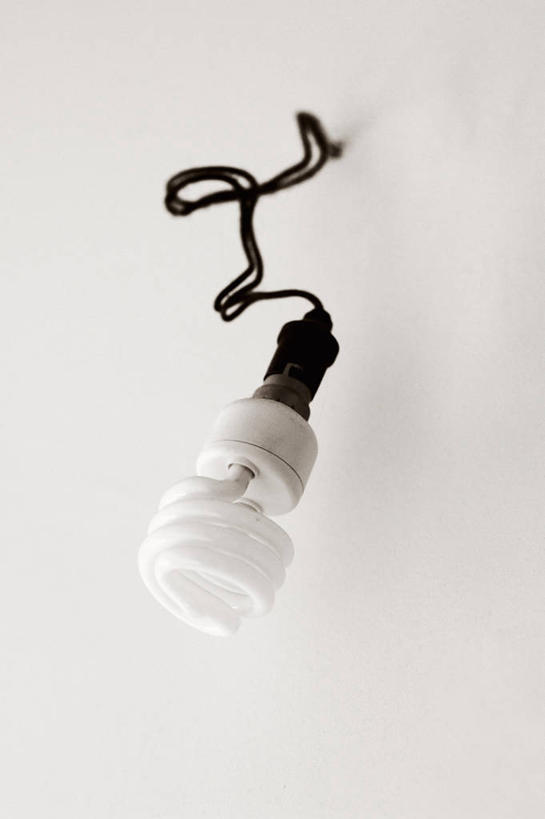 无人,竖图,室内,特写,白天,仰视,节能,照明,法国,巴黎,环保,灯泡,公寓,首都,灯,节能灯,灯具,摄影,能源,电,照亮,低碳,照明工具,荧光灯,彩图,低角度拍摄