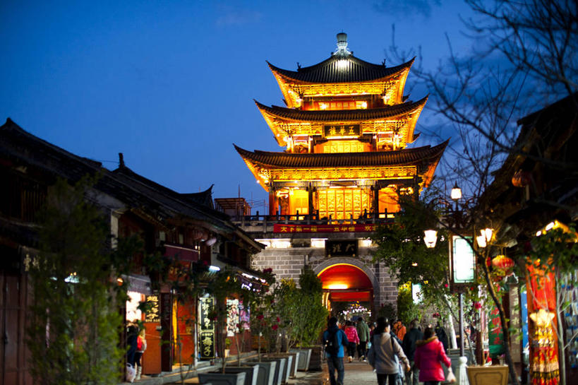 横图,室外,夜晚,建筑,大理,历史,地标建筑,摄影,照亮,中国文化,云南省,万里无云,彩图