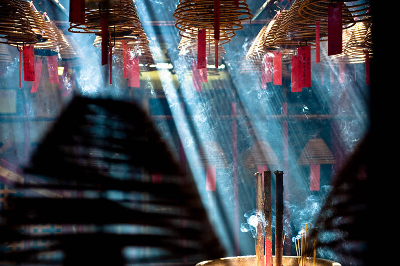 无人,寺庙,横图,室内,白天,香港,日光,吊挂,悬挂,挂,佛香,摄影,宗教,宗教建筑,中国文化,文武二帝庙,螺线,盘香,灵性,彩图