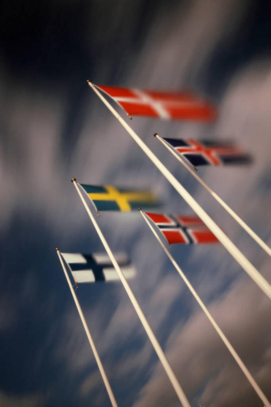 无人,竖图,室外,白天,长时间曝光,仰视,骄傲,旗帜,瑞典,五个,许多,云,天空,摄影,多样,身份,爱国主义,赫尔辛堡,彩图,低角度拍摄,丹麦国旗,瑞典国旗,挪威国旗,冰岛国旗,芬兰国旗