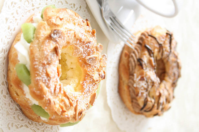 点心,无人,横图,室内,特写,白天,美国,叉,食品,甜点,甜品,饮食,食物,糕点,盘子,甜食,巧克力,诱惑,摄影,多样,法式食品,香草兰,卡布奇诺咖啡,彩图