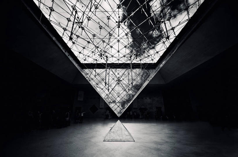 博物馆,横图,黑白,室内,白天,建筑,法国,巴黎,欧洲,艺术,反射,三角形,云,卢浮宫,首都,历史,现代,金字塔,摄影,西欧,法兰西,法国文化,法兰西共和国,方锥形,法兰西第五共和国,罗浮宫博物馆,法兰西岛,式样,法兰西岛大区,彩图,巴黎省,巴黎市,卢浮宫金字塔,玻璃金字塔