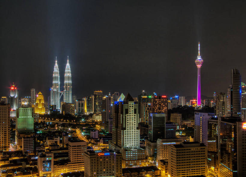 无人,横图,室外,夜晚,度假,美景,天际线,城市风光,城市,建筑,摩天大楼,马来西亚,亚洲,景观,塔,首都,娱乐,享受,休闲,景色,放松,摄影,东南亚,照亮,双子塔,吉隆坡,双子星塔,无线电通信塔,吉隆坡石油双塔,吉隆坡双子星塔,佩重纳斯大厦,马来西亚联邦,吉隆坡塔,彩图,双峰塔,马来文化