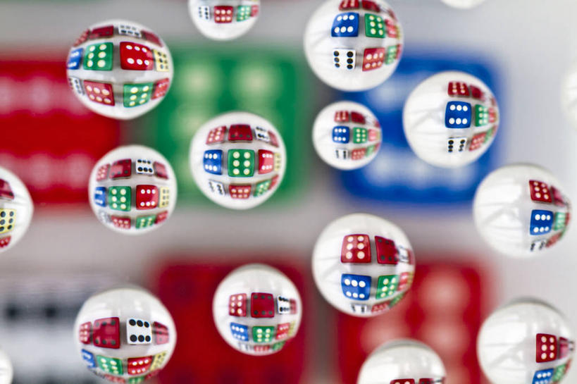 无人,横图,室内,微距,爱尔兰,一排,整齐,骰子,水滴,首都,排列,红色,蓝色,绿色,摄影,多样,队列,想法,彩图