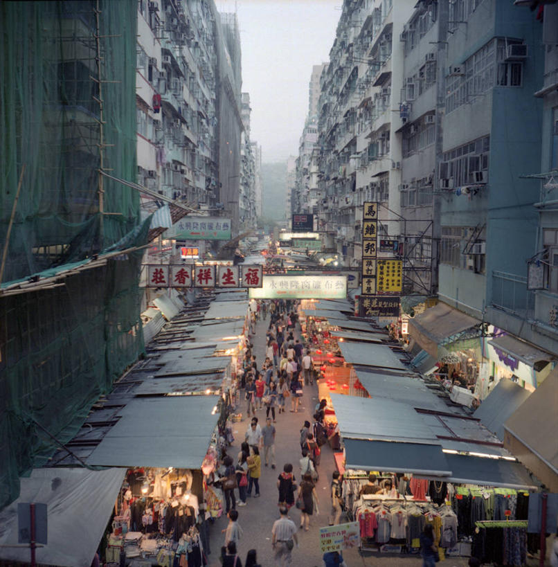 成年人,竖图,俯视,室外,商务,城市,建筑,香港,许多人,天空,黄昏,一群人,零售,摄影,照亮,旺角,九龙半岛,男人,女人,彩图,高角度拍摄,街市