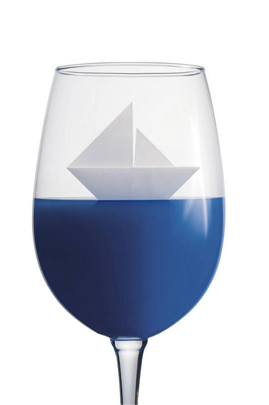 无人,竖图,特写,白色背景,镜头眩光,希腊,艺术,折纸,纸艺,手工艺品,首都,文化,蓝色,纸制品,工艺品,摄影,创造力,高雅,葡萄酒杯,清新,纸船,工艺折纸,自信心,品位,想法,彩图,影棚拍摄