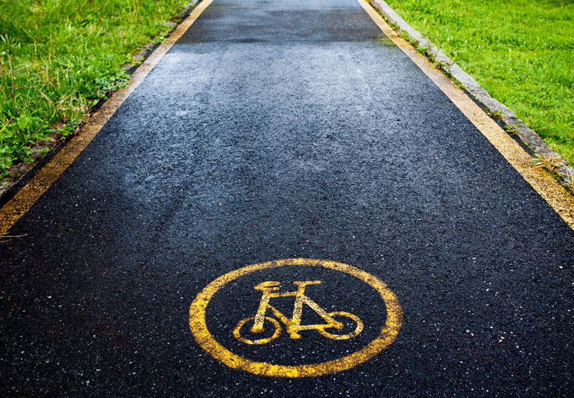 无人,横图,室外,白天,通讯,路,自行车,西班牙,标志,草,黄色,摄影,指导,消息,交通标志,彩图,自行车道