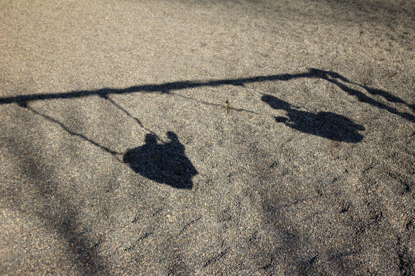 无人,横图,俯视,室外,白天,游乐场,日光,加拿大,吊挂,悬挂,摇摆,阴影,挂,荡秋千,乐趣,童年,摄影,享乐,温哥华,彩图,高角度拍摄,欢乐