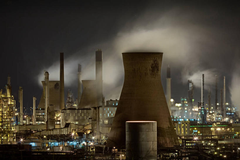 无人,工厂,横图,室外,夜晚,化工厂,烟囱,建筑,英国,苏格兰,天空,烟,工业,摄影,能源,照亮,石油工业,冷却塔,空气污染,彩图,制造厂,生产工厂