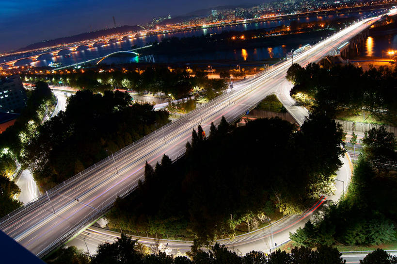 无人,横图,俯视,室外,夜晚,河流,路,汽车,首尔,韩国,桥,首都,车,树,交通工具,运输,摄影,车灯,迅速,照亮,载具,汉江,彩图,高角度拍摄