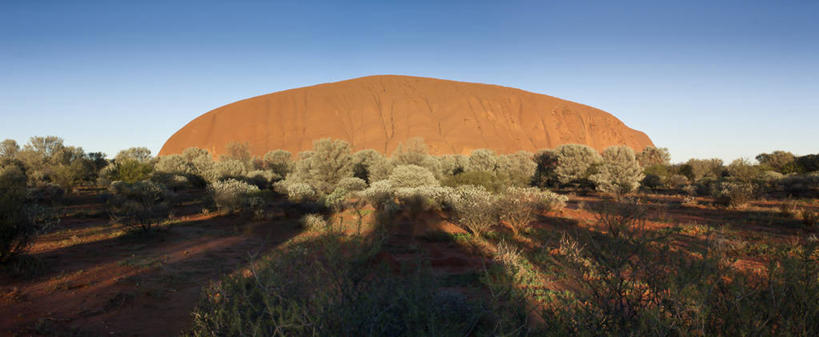 无人,横图,全景,室外,白天,美景,植物,澳大利亚,阴影,地形,景观,草,树,风景,自然,景色,摄影,生长,宁静,国家公园,早晨,自然风光,大洋洲,澳洲,万里无云,南方大陆,澳大利亚联邦,北领地,岩石,彩图,艾尔斯岩