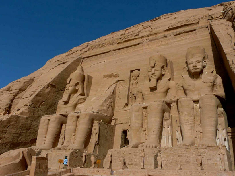 无人,横图,室外,白天,雕塑,埃及,标志,雕像,符号,历史,标识,地标建筑,摄影,中东,万里无云,性别符号,古埃及文明,古代文明,拉美西斯二世大神殿,彩图,男性符号