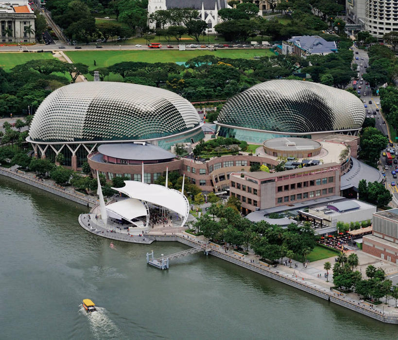 无人,横图,俯视,室外,白天,城市,建筑,剧院,新加坡,反射,海湾,首都,现代,树,地标建筑,运输,摄影,彩图,高角度拍摄,滨海湾金沙酒店