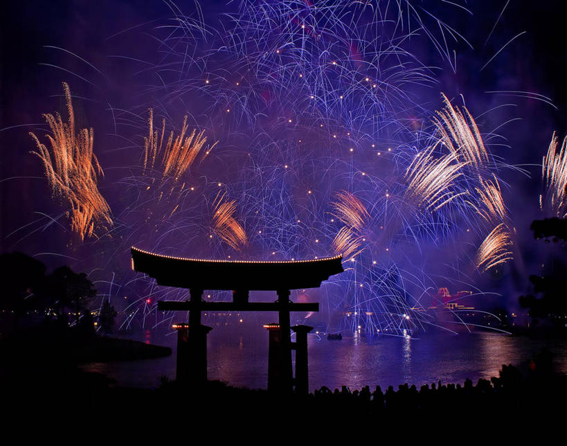 横图,室外,夜晚,爆炸,河流,美国,庆祝,鸟居,天空,摄影,照亮,剪影,奥兰多,彩图,传统文化