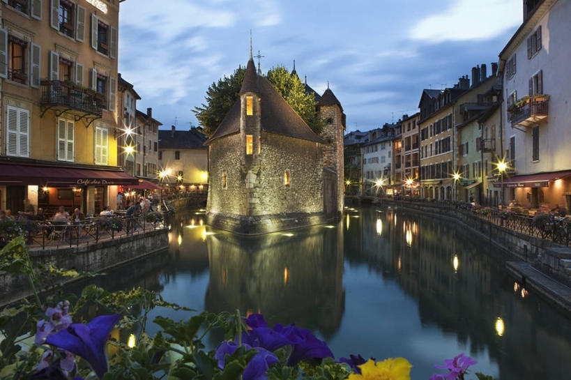 无人,横图,室外,城市,建筑,法国,反射,池塘,云,古城,历史,花,天空,黄昏,摄影,宁静,照亮,上萨瓦,彩图,安锡