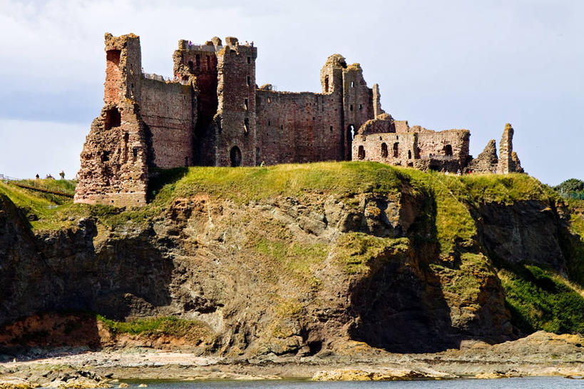 无人,横图,室外,白天,建筑,英国,欧洲,破碎,城堡,悬崖,云,历史,破坏,苏格兰,破损,废墟,草,天空,自然,摄影,宁静,粉碎,损坏,西欧,毁坏,大不列颠,摧毁,大不列颠及北爱尔兰联合王国,大不列颠及爱尔兰联合王国,苏格兰王国,东洛锡安,彩图,大不列颠王国,大英帝国,联合王国,日不落帝国