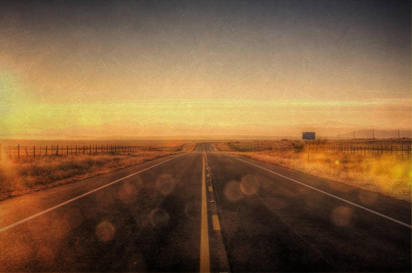 无人,横图,室外,消失点,日出,路,美国,路标,地平线,地形,云,辽阔,地面,广阔,运输,摄影,宁静,一望无际,自驾游,延伸,天地相交,无边无际,一马平川,彩图