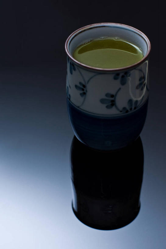 无人,竖图,特写,东京,日本,灰色背景,日本文化,反射,绿茶,首都,饮食,饮料,摄影,清新,茶杯,彩图,影棚拍摄