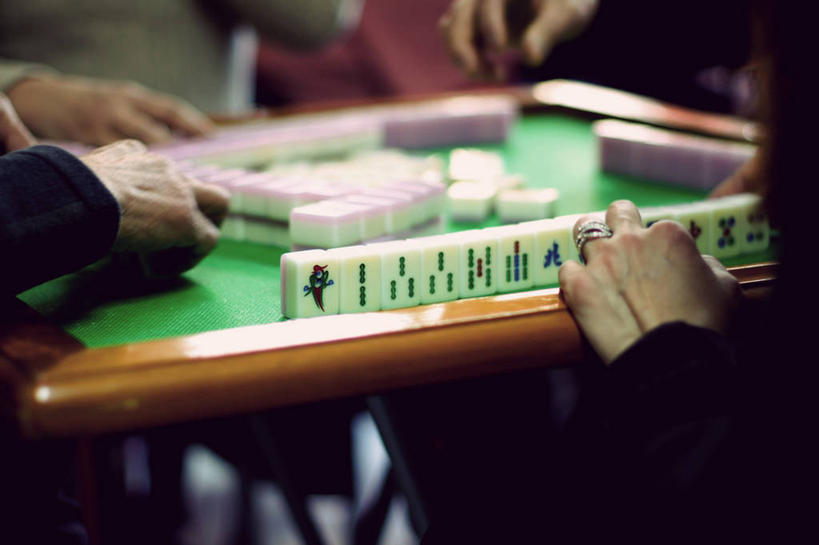 手,四个人,家庭,横图,室内,夜晚,香港,春节,麻将,人体,摄影,部分,中国文化,休闲活动,彩图