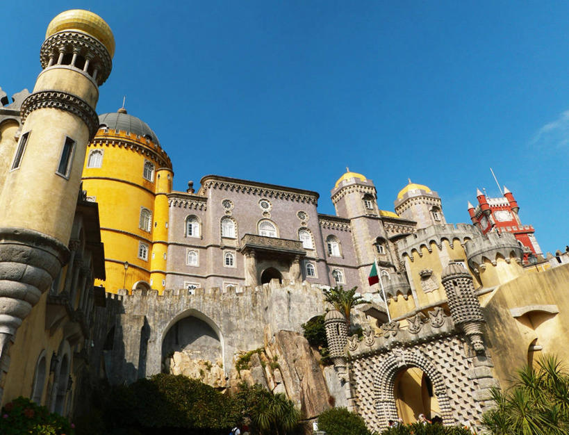 无人,横图,室外,白天,仰视,建筑,日光,葡萄牙,历史,地标建筑,摄影,圆顶建筑,万里无云,新特拉,彩图,低角度拍摄