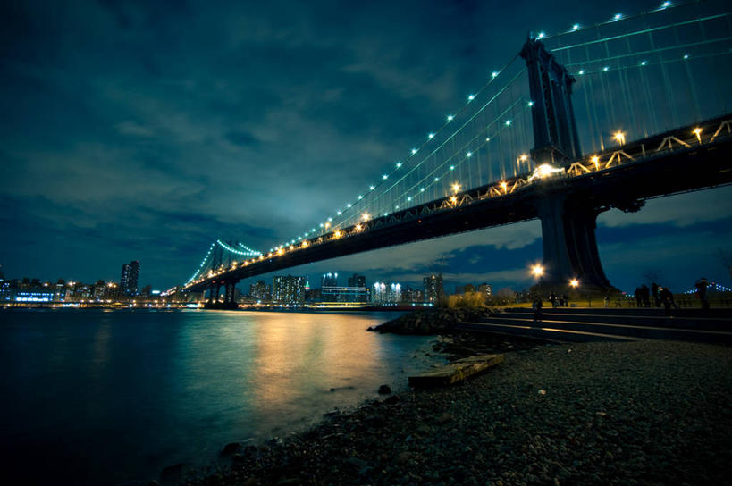 横图,室外,夜晚,水,城市,建筑,路灯,纽约,美国,云,桥,首都,联系,天空,运输,摄影,吊桥,照亮,纽约州,曼哈顿桥,海滩,彩图