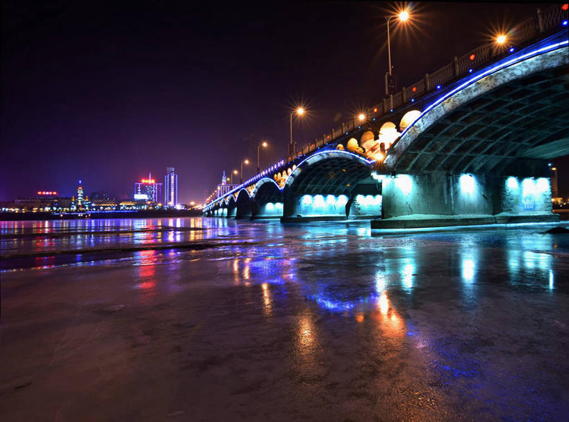 无人,横图,室外,夜晚,度假,河流,美景,天际线,城市风光,城市,建筑,路灯,反射,景观,拱门,桥,联系,娱乐,天空,享受,休闲,景色,放松,摄影,照亮,彩图,吉林市
