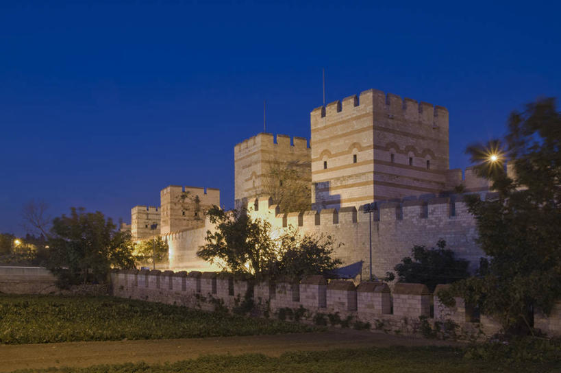 无人,横图,室外,建筑,围墙,历史,石墙,树,黄昏,摄影,宁静,照亮,土耳其文化,伊斯坦布尔,万里无云,彩图