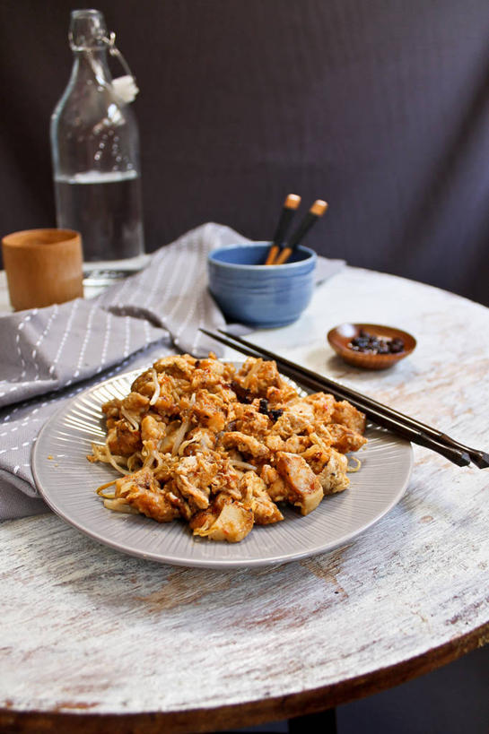 无人,竖图,室内,特写,筷子,桌子,萝卜,马来西亚,豆芽,炒菜,鸡蛋,香料,芜菁,饮食,盘子,瓶子,碗,摄影,清新,健康食物,彩图,马来文化