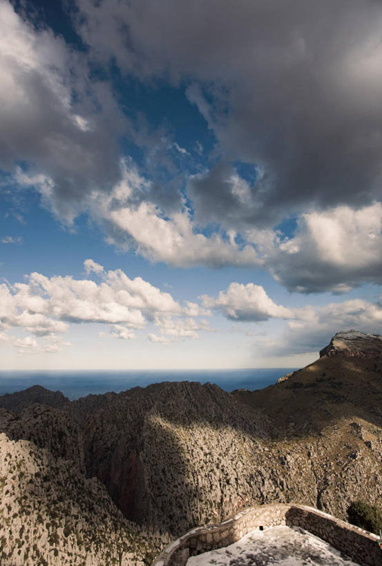 无人,竖图,室外,白天,海洋,山,西班牙,云,自然,摄影,宁静,地中海,岩层,马略卡,岩石,彩图