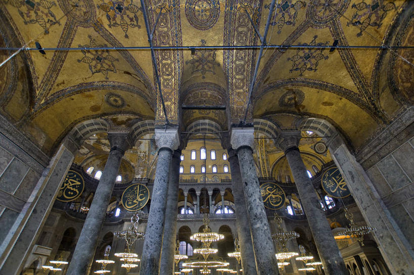 无人,博物馆,横图,室内,仰视,天花板,建筑,欧洲,柱子,摄影,照亮,伊斯兰教,水晶吊灯,阿拉伯文,伊斯坦布尔,设计,彩图,低角度拍摄,圣索菲亚大教堂