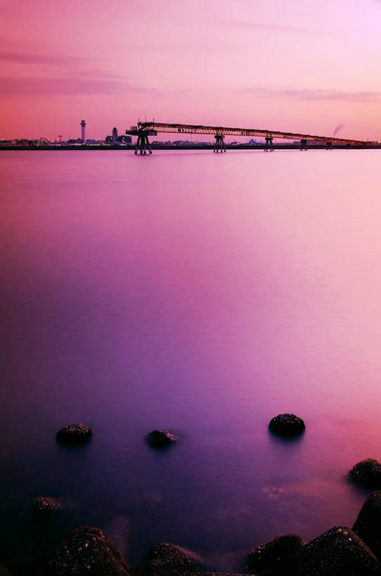 无人,机场,竖图,阶调图片,室外,长时间曝光,海洋,美景,日落,东京,日本,日本文化,景观,晚霞,霞光,落日,首都,粉色,天空,自然,黄昏,景色,彩霞,摄影,宁静,自然风光,剪影,品川,夕照,薄暮,东京国际机场,夕阳,彩图,傍晚,斜阳