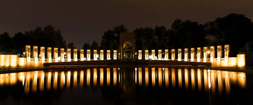 无人,横图,全景,室外,夜晚,建筑,美国,反射,首都,历史,战争纪念碑,树,天空,摄影,纪念,留念,照亮,记忆,怀念,华盛顿特区,二战纪念碑,彩图