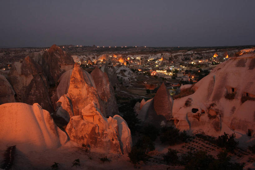 无人,横图,室外,土耳其,亚洲,地平线,城镇,辽阔,地面,历史,黄昏,广阔,摄影,洞穴,一望无际,岩层,延伸,西亚,万里无云,卡帕多西亚,天地相交,安纳托利亚,小亚细亚,无边无际,一马平川,古代文明,卡帕多奇亚,岩石,彩图,格雷梅,土耳其共和国,安那托利亚,小亚细亚半岛