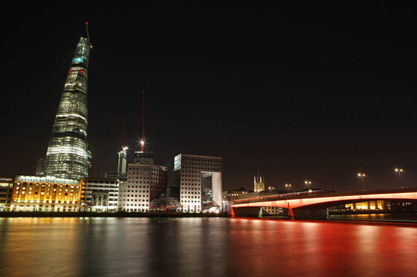 无人,码头,横图,室外,夜晚,河流,城市,港口,建筑,英国,反射,桥,首都,联系,泰晤士河,摄影,照亮,彩图,摆渡口,埠头,渡口,渡头,港湾,海港,货运码头,口岸,商港,伦敦桥