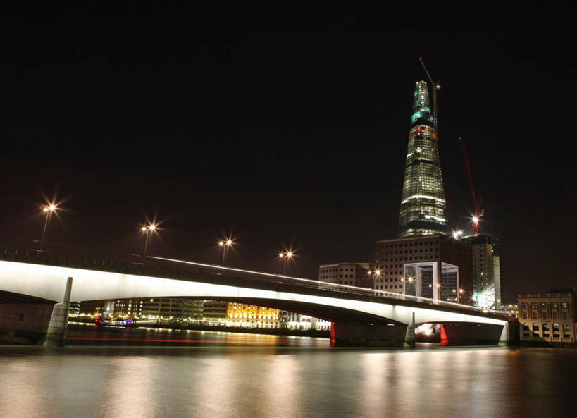 无人,横图,室外,夜晚,河流,建筑,路灯,英国,反射,拱门,首都,联系,泰晤士河,天空,运输,摄影,照亮,彩图,伦敦桥