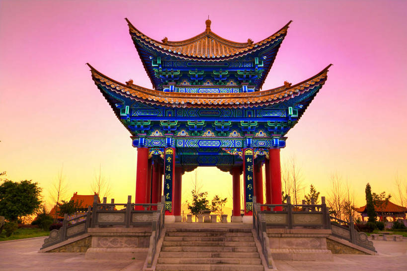 无人,横图,室外,日落,建筑,大理,晚霞,霞光,落日,黎明,宝塔,粉色,黄色,风景,天空,黄昏,彩霞,摄影,宗教,佛教,中国文化,云南省,亭台楼阁,夕照,薄暮,夕阳,彩图,傍晚,斜阳,传统文化