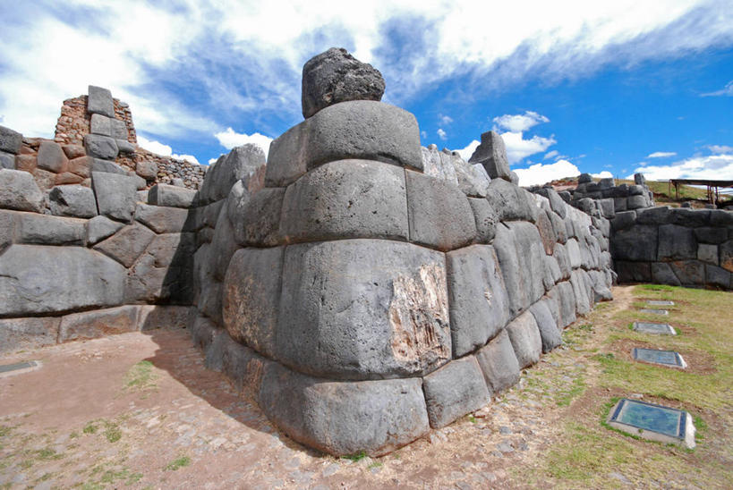 无人,横图,室外,白天,秘鲁,云,历史,城墙,废墟,草,天空,自然,南美,摄影,宁静,南美洲,拉丁美洲,美洲,秘鲁共和国,库斯科,首府,印加遗址,亚美利加洲,南亚美利加洲,玉米之仓,库斯科省,彩图,萨克萨瓦曼,萨克塞华曼,萨克塞瓦曼,库斯科大区