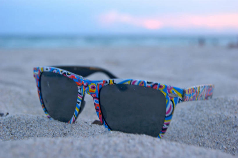 无人,横图,室外,特写,海洋,日落,美国,沙子,太阳镜,摄影,北美,北美洲,美洲,佛罗里达,佛罗里达州,迈阿密,佛州,阳光州,迈阿密海滩,北亚美利加洲,亚美利加洲,海滩,彩图,损失,美利坚合众国