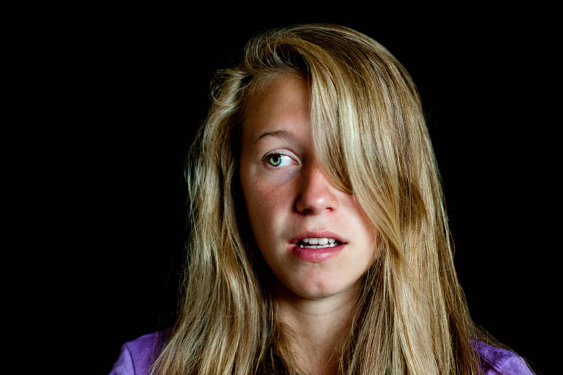 西方人,儿童,少年,脸,头,眼睛,脸颊,眉毛,睫毛,头发,一个人,横图,特写,纯洁,欧洲,加拿大,欧洲人,瞳孔,仅一个男性,仅一个年轻女性,仅一个女性,仅一个人,黑色背景,肩膀,仅一个年轻男性,小孩,绿色,看,金色,可爱,童年,童趣,眼部,摄影,惊奇,走神,童真,烂漫,无邪,天真,男人,男性,年轻男性,年轻女性,女人,女性,白种人,孩子,头部,睫,脸部,脸蛋,眉,面部,眼,眼睫毛,眼眉,彩图,影棚拍摄,眼眉毛,好奇心