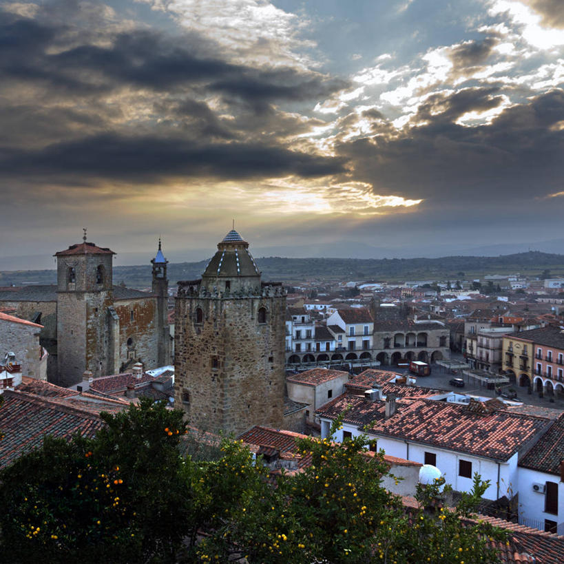 无人,方图,室外,度假,美景,城市风光,城市,建筑,西班牙,屋顶,景观,云,黎明,娱乐,树,天空,享受,休闲,景色,放松,摄影,卡塞雷斯,卡塞雷斯省,彩图